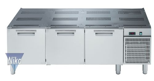 Electrolux 700XP Kühlunterbau mit drei Türen, +10-2°C