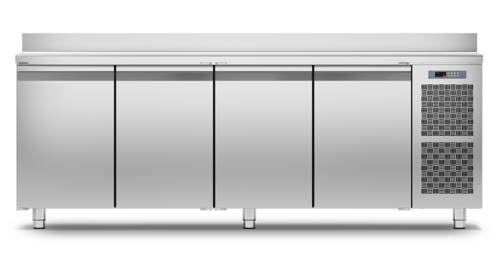 PremiumLine Kühltisch Master GN 4 Türen -2°+8°C mit Arbeitsplatte und Aufkantung (Höhe 710mm)